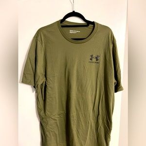 Never worn army green Freedom t-shirt from Under Armour